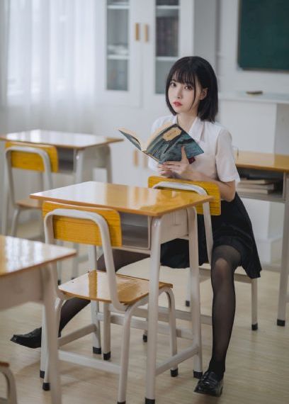 女人看了会湿的性描写_HD在线观看